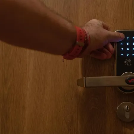 Kapitan Pirat Διαμέρισμα *